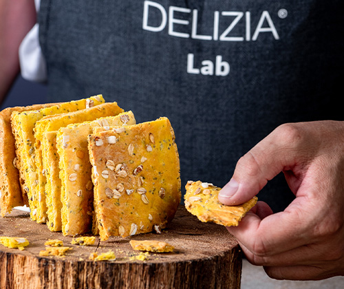 SCHIACCIATE E PANE ALLA CURCUMA