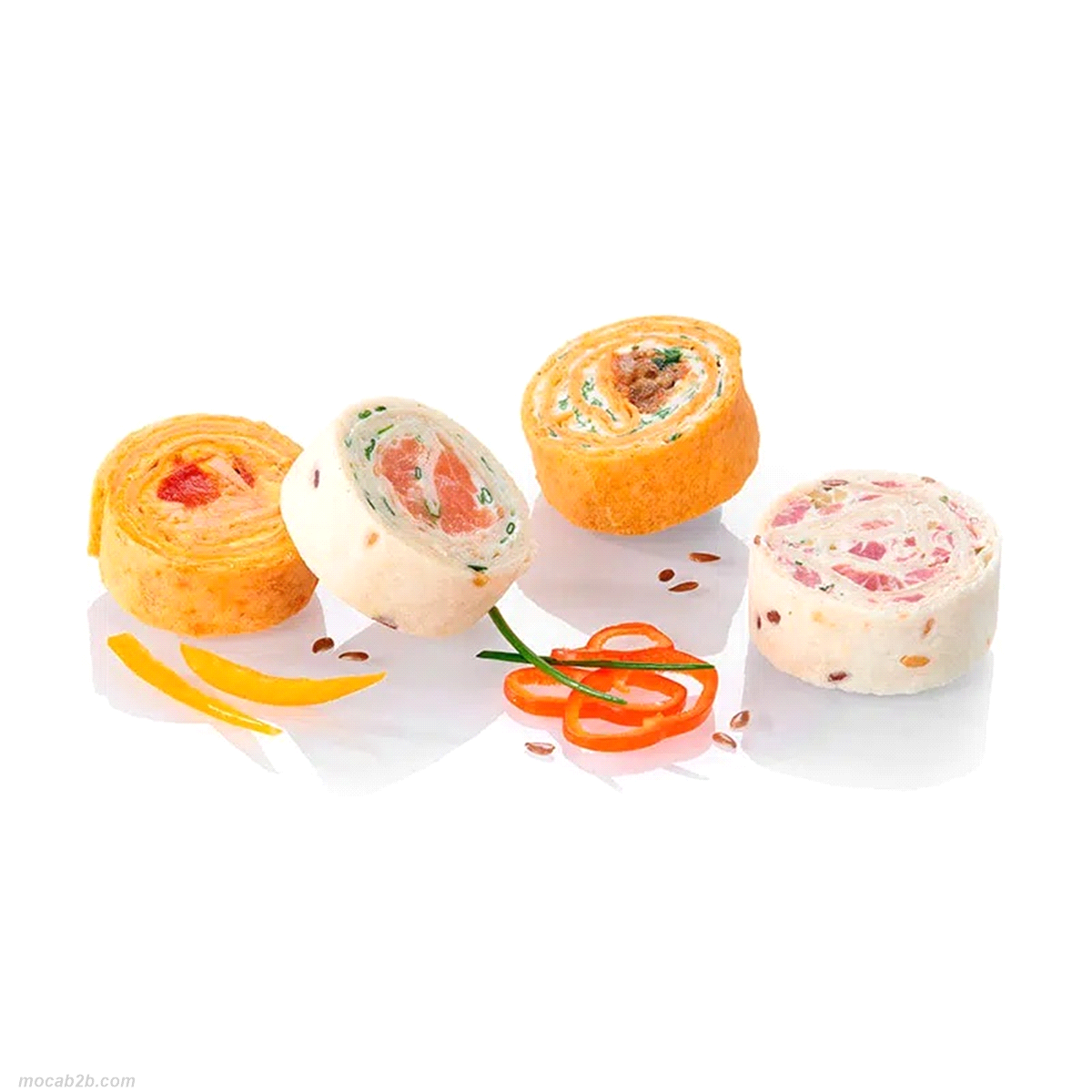 4 gusti di morbide tortilla ripiene.
- Formaggio di capra e verdure estive su una tortilla al gusto di pomodoro.
- Salmone affumicato con formaggio cremoso ed erba cipollina su una tortilla multicereali.
- Pollo e peperoni serviti con crema al curry su una tortilla al gusto di pomodoro.
- Pastrami e crema al gusto di senape su una tortilla multicereali. 