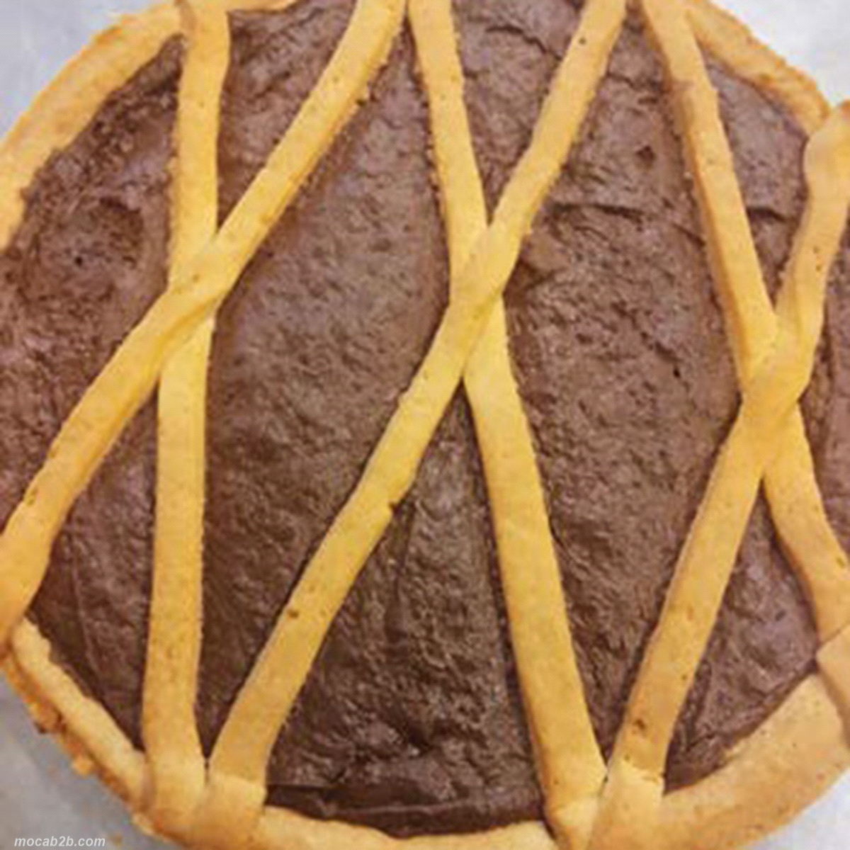 Crostata tonda al cioccolato. Scongelare 2-3h a T ambiente 