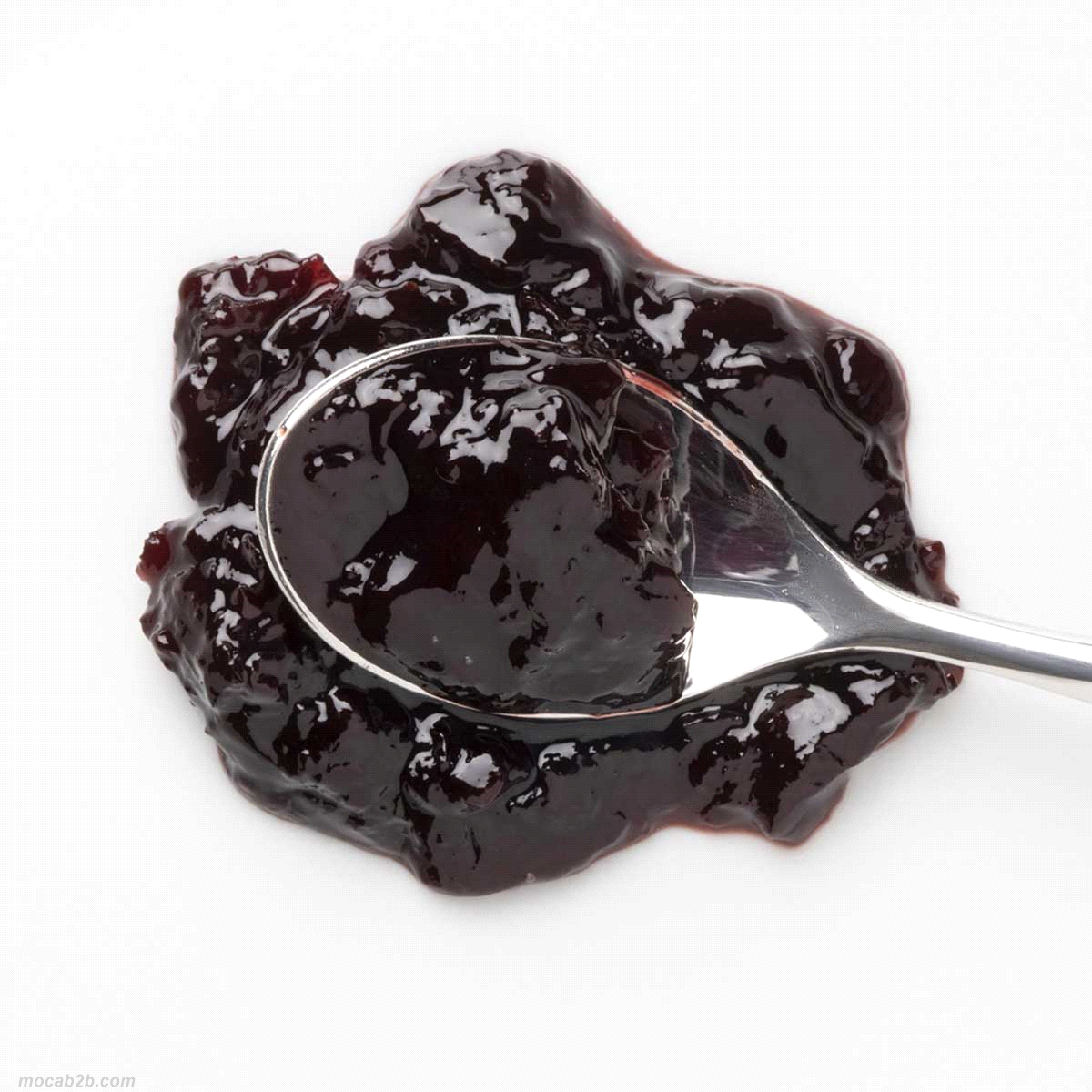 Confettura extra ricca di amarene e susine, intere e in pezzi dal caratteristico sapore acidulo. Preparata
con 116% di frutta e zucchero di canna. La particolare presenza di pezzi di frutta rende queste preparazioni ideali per crostate e farciture. 