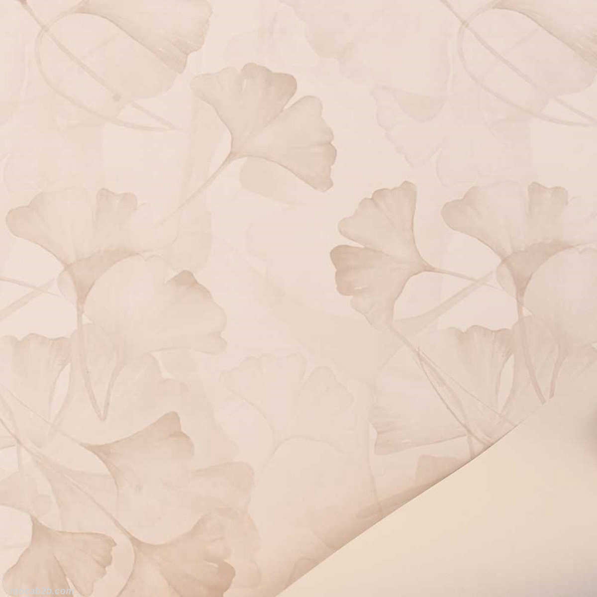 Non adatta al contatto diretto con gli alimenti. 