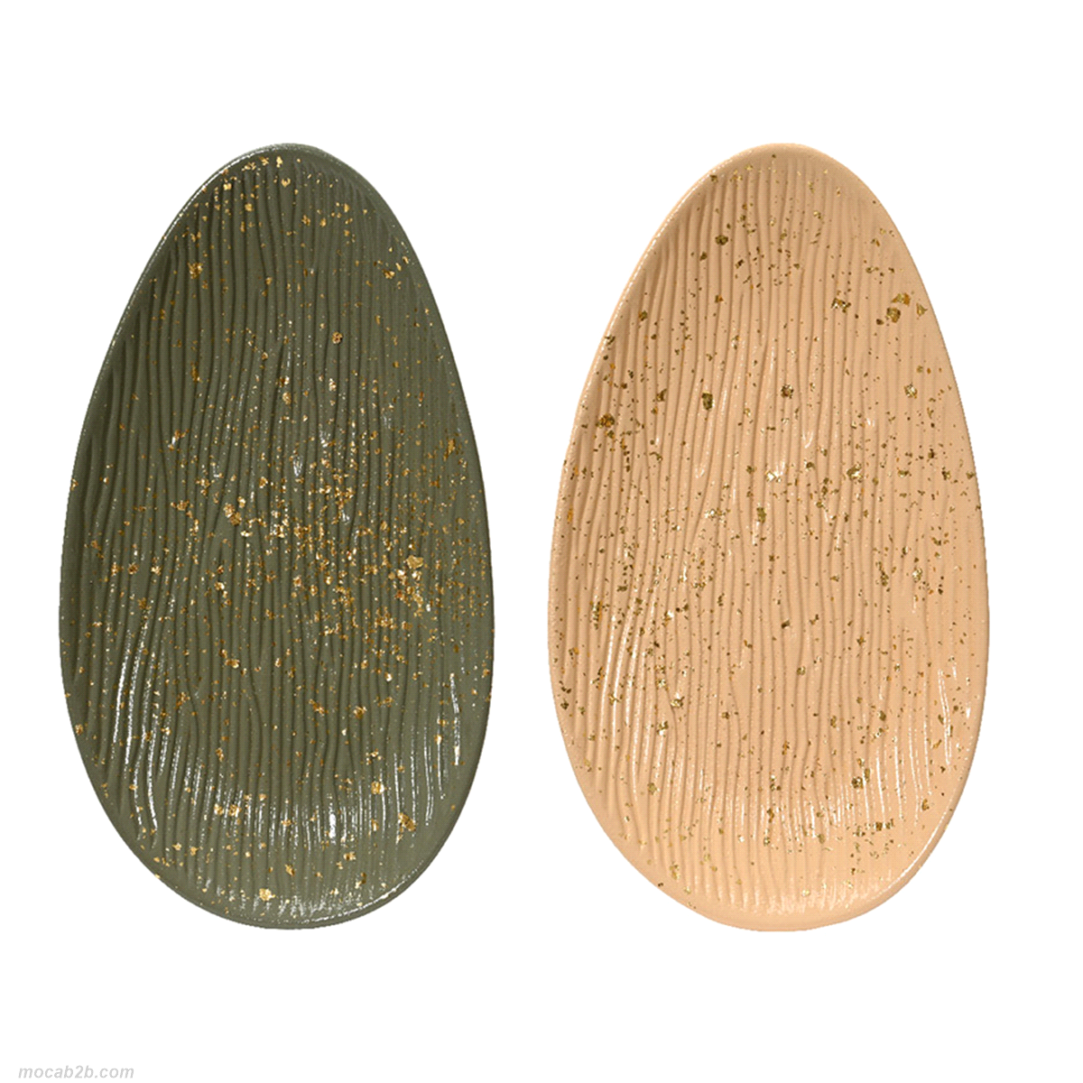 Piatto decorativo in due colori assortiti. Dimensioni: 16,5x29,5cm 