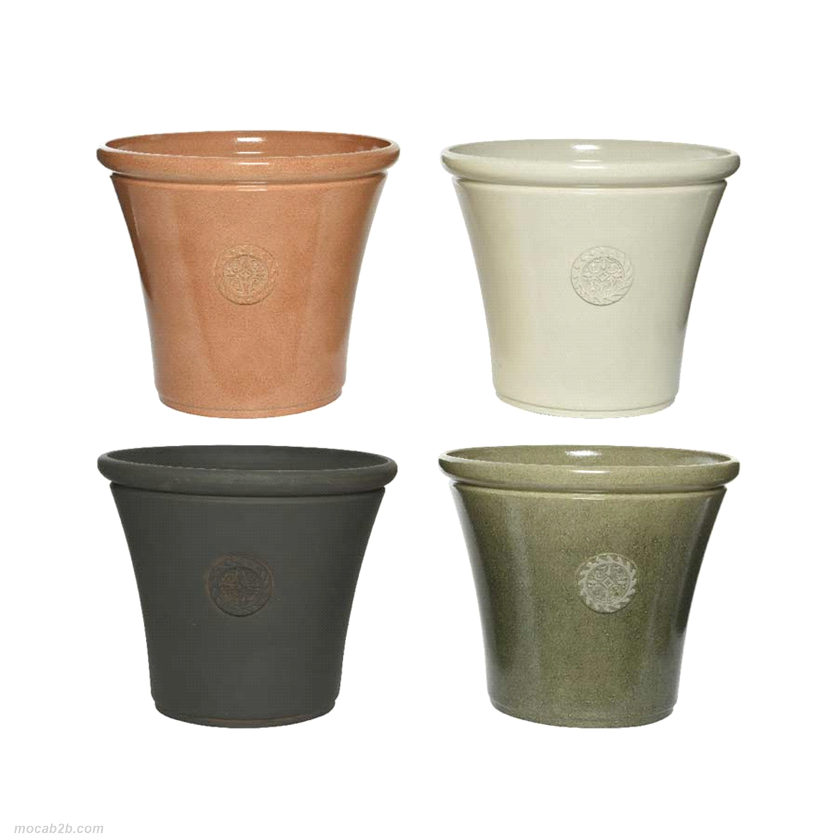 Fioriera Sarah in polistirolo conico liscio e goffrato in 4 colori assortiti (nero,terracotta,verde,bianco) da esterno. Misure:diametro 45,5 h.40cm. 