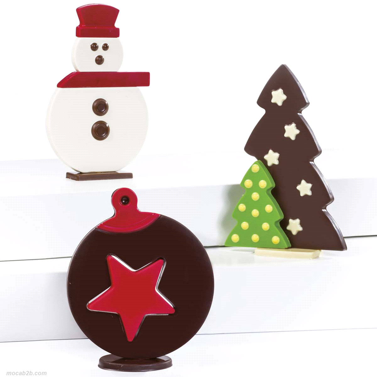 Stampo in plastica termoformato pensato per realizzare 3 diversi soggetti natalizi, perfetto per arricchire le vetrine di pasticceri e cioccolatieri.
Pupazzo di neve: 95x7x147mm - 80gr.
Albero di Natale: 103x9x150mm - 80gr.
Palla di Natale: 100x9x123mm - 80gr 