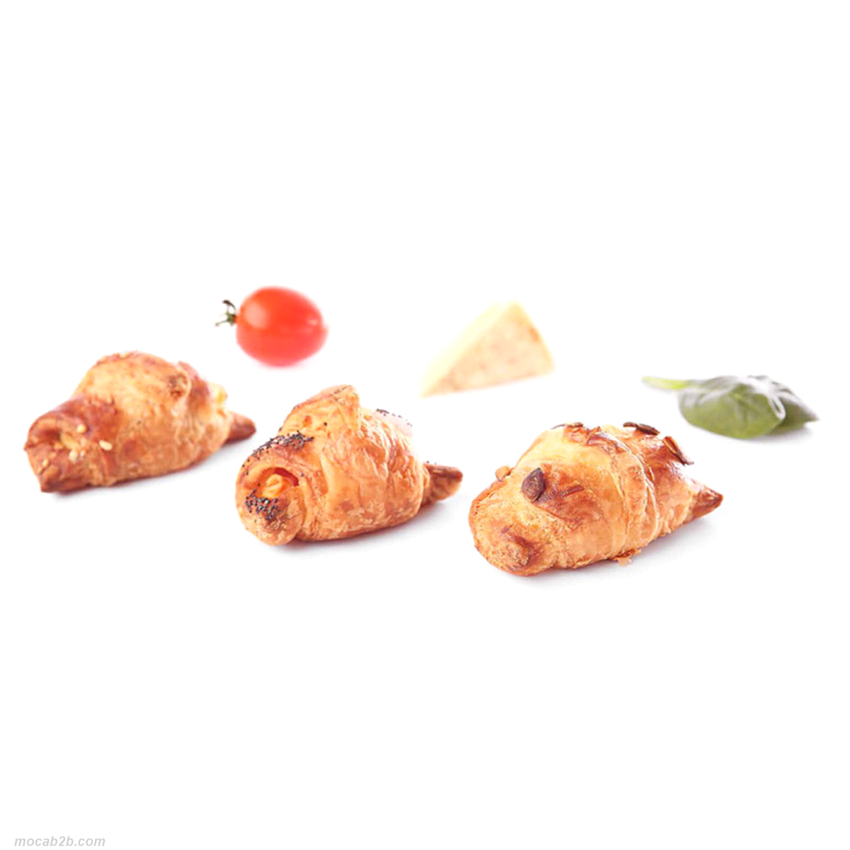 Mix di 3 mini croissant salati:  
- farcito con pomodoro e mozzarella topping cereali. 
- farcito con ricotta e spinaci topping zucca. 
- cereali e formaggio gouda e topping papavero. 