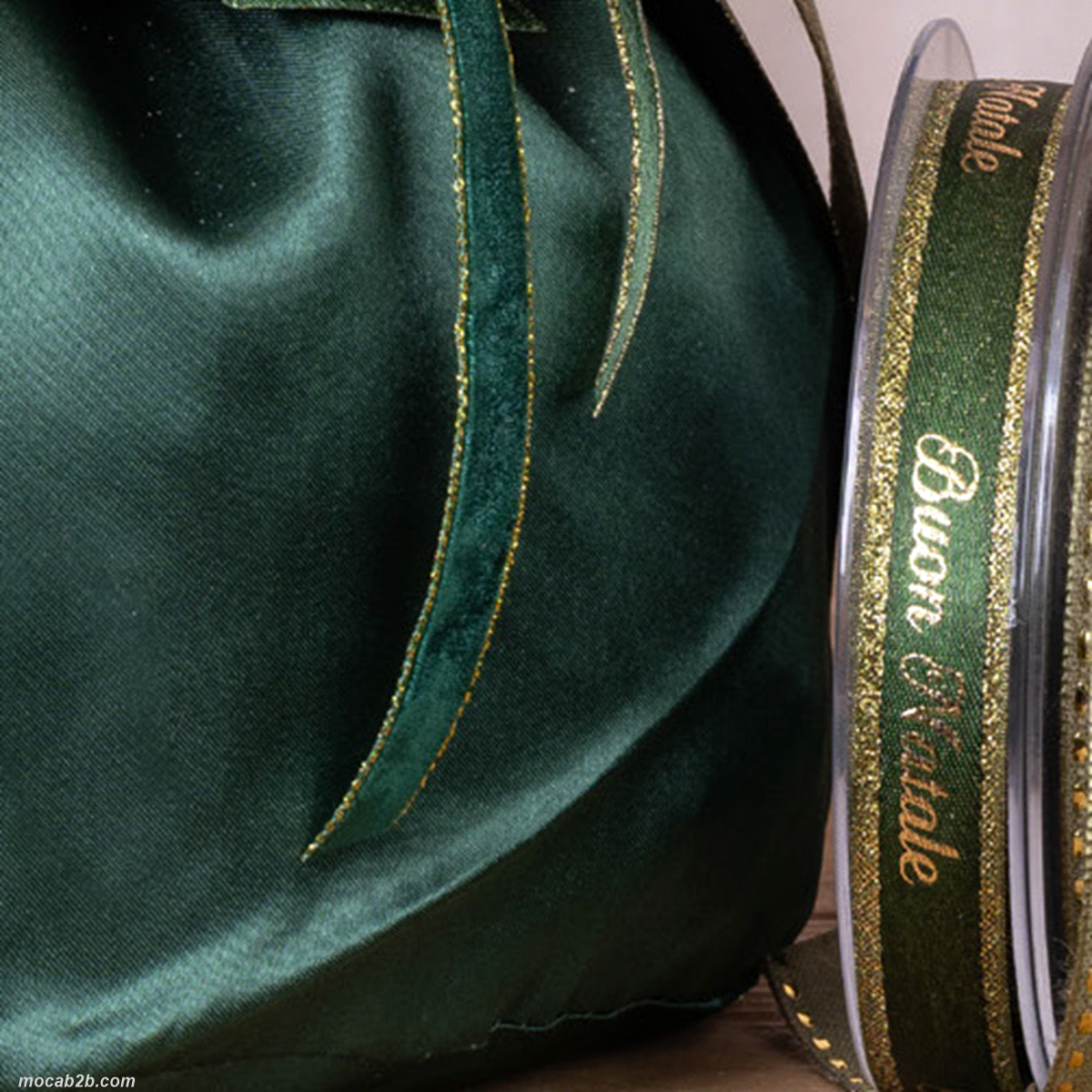 Nastro 100% poliestere. Made in Italy. 