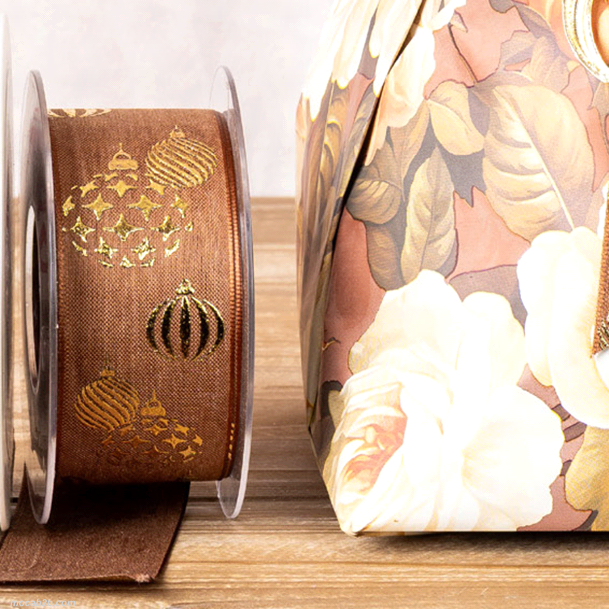 XMAS BALL LINO LAMINA BRUCIATO/ORO 40mmx15mt 