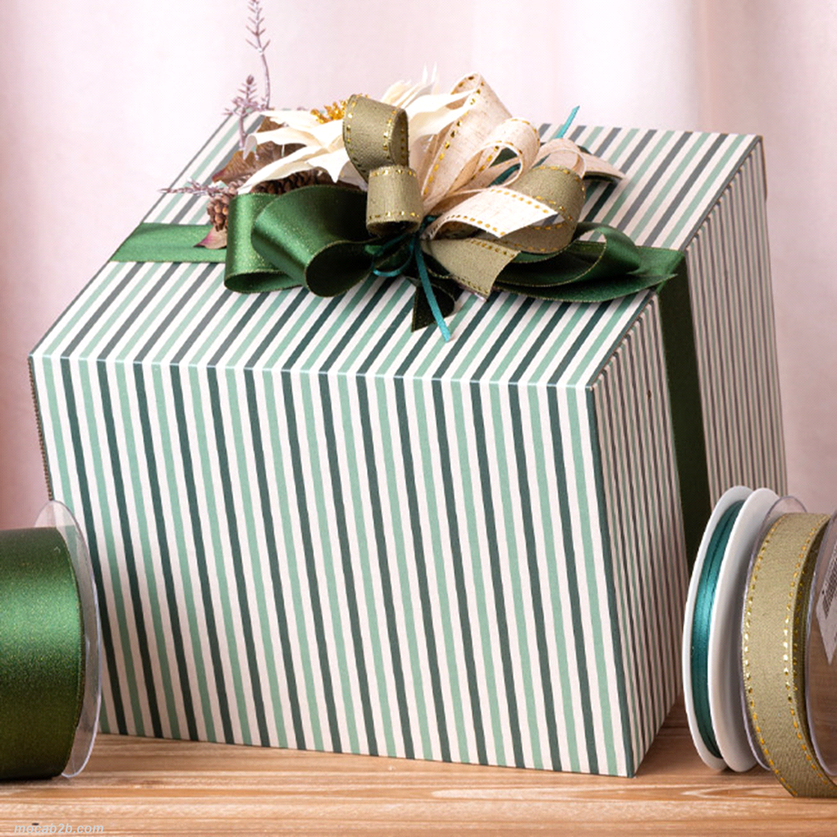 PORTA PANETTONE RIGHE VERDE 24,6x24,6 h.18 